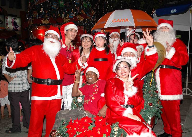 Christmas Celebration Ideas with Colleagues, Kids, Adults, Family